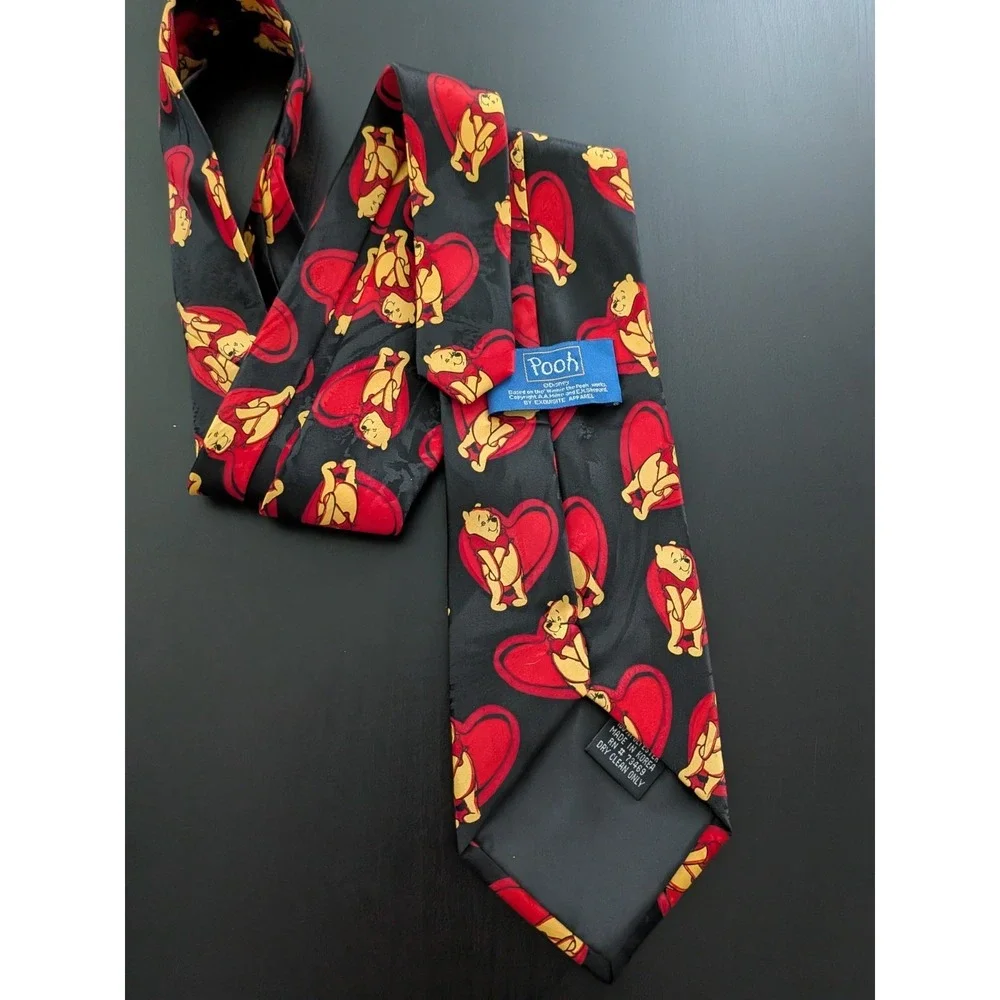 Disney Winnie The Pooh Valentines Tie Necktie All Over Hearts Print 58